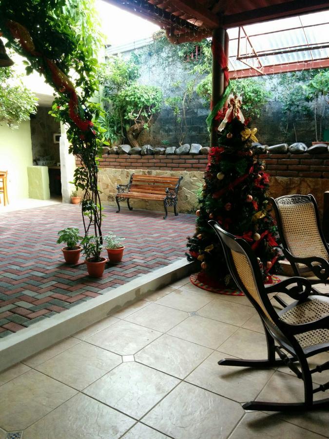 Hotel Casa De Angeles ماناجوا المظهر الخارجي الصورة